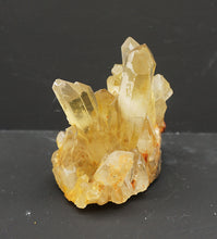 Lade das Bild in den Galerie-Viewer, M315 Citrin Stufe Top 0,70kg.
