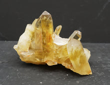 Lade das Bild in den Galerie-Viewer, M316 Citrin Stufe Top 0,70kg.
