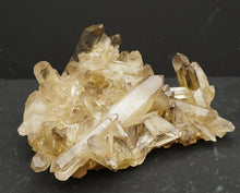 Lade das Bild in den Galerie-Viewer, M318 Citrin Stufe Top 2,40kg.
