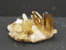 Lade das Bild in den Galerie-Viewer, M322 Citrin Stufe Top 0,70kg.
