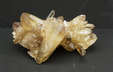 Lade das Bild in den Galerie-Viewer, M324 Citrin Stufe Top 2,20kg
