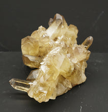 Lade das Bild in den Galerie-Viewer, M324 Citrin Stufe Top 2,20kg
