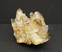 Lade das Bild in den Galerie-Viewer, M324 Citrin Stufe Top 2,20kg
