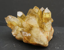 Lade das Bild in den Galerie-Viewer, M326 Citrin Stufe Top 1,60kg.
