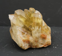 Lade das Bild in den Galerie-Viewer, M326 Citrin Stufe Top 1,60kg.
