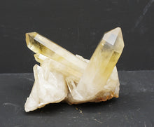 Lade das Bild in den Galerie-Viewer, M330 Citrin Stufe Top 0,50kg.
