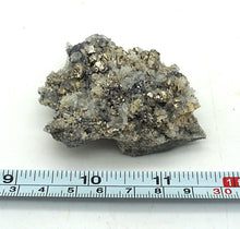Lade das Bild in den Galerie-Viewer, M429 Bergkristall, Pyrit
