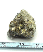 Lade das Bild in den Galerie-Viewer, M430 Bergkristall, Pyrit
