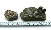 Lade das Bild in den Galerie-Viewer, M438 Epidot, Bergkristall. Pyrit und Galenit
