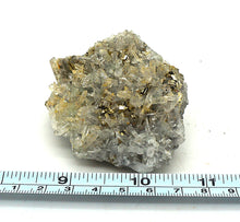 Lade das Bild in den Galerie-Viewer, M442 Bergkristall, Pyrit
