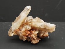 Lade das Bild in den Galerie-Viewer, M553 Bergkristall 0,90kg.
