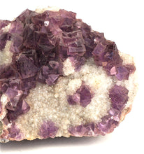Charger l'image dans la galerie, M702 Fluorite, pièce de collection, violette, grande, 7,10 kg.

