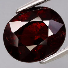 Lade das Bild in den Galerie-Viewer, E429 Mozambique Granat 5,12 ct.
