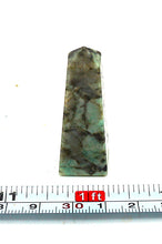 Lade das Bild in den Galerie-Viewer, O234 Obelisk Smaragd

