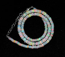 Lade das Bild in den Galerie-Viewer, O101 Opalkette Top 43 ct.
