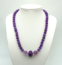 Lade das Bild in den Galerie-Viewer, P107 Amethyst facettiert Halskette
