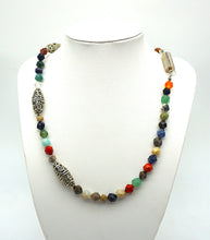 Lade das Bild in den Galerie-Viewer, P114 Edelstein MIx Halskette facettiert
