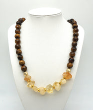 Lade das Bild in den Galerie-Viewer, P134 Tigerauge/Citrin Halskette facettiert
