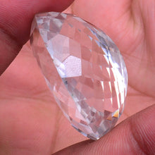 Load image into Gallery viewer, E1014 Bergkristall Top 101,0ct. mit Zertifikat
