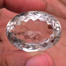 Lade das Bild in den Galerie-Viewer, E1015 Bergkristall Top 75,0ct. mit Zertifikat
