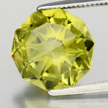 Load image into Gallery viewer, E518 Quartz olive 4.29ct.
