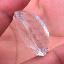 Lade das Bild in den Galerie-Viewer, E1012 Bergkristall Top 106,0ct. mit Zertifikat
