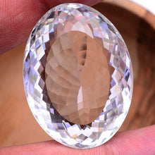 Load image into Gallery viewer, E1011 Bergkristall Top 96,0ct. mit Zertifikat
