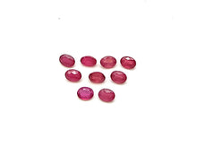 Lade das Bild in den Galerie-Viewer, E951 1 Stk. Rubin 7x5mm

