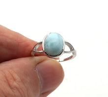 Load image into Gallery viewer, S113 Silberfarbiger Ring mit Larimar
