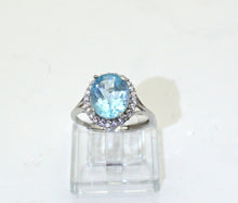 Lade das Bild in den Galerie-Viewer, S907 Silber Ring 925 mit Blau Topas

