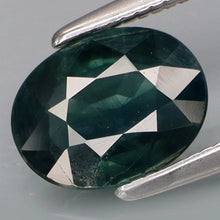 Lade das Bild in den Galerie-Viewer, E418 Safir grün 1,70ct.
