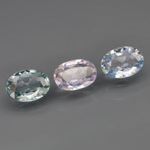 Lade das Bild in den Galerie-Viewer, E1155 3 Stk. Safire 2,40ct.
