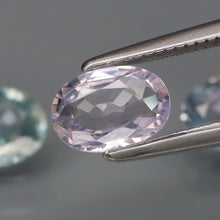 Lade das Bild in den Galerie-Viewer, E1155 3 Stk. Safire 2,40ct.
