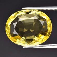 Lade das Bild in den Galerie-Viewer, E522 Scapolith 12,69ct.

