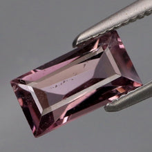 Lade das Bild in den Galerie-Viewer, E986 Spinel 1,28ct.
