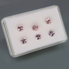 Lade das Bild in den Galerie-Viewer, E1141 Spinel 1 Stk. 5x5 mm
