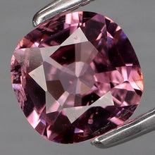 Charger l'image dans la galerie, E1063 Spinelle rose
