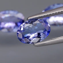 Lade das Bild in den Galerie-Viewer, E1156 Tansanit 3Stk 2,05ct.
