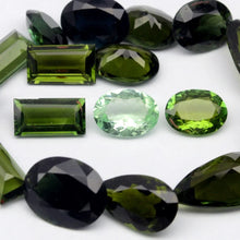 Lade das Bild in den Galerie-Viewer, E975 Turmalin grün 1ct.
