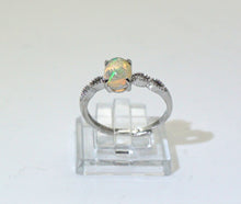Charger l'image dans la galerie, V149 Ring mit Opal
