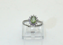 Charger l'image dans la galerie, V169 Ring mit Peridot
