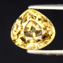 Lade das Bild in den Galerie-Viewer, E523 Zirkon gelb 2,80ct.

