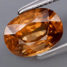 Lade das Bild in den Galerie-Viewer, E1052 Zirkon gelb 1,99ct.
