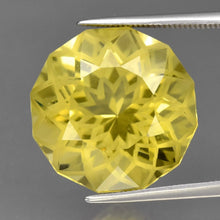 Lade das Bild in den Galerie-Viewer, E1022 Lemon Quarz Custom Cut 14,68ct.
