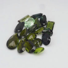 Laden und Abspielen von Videos im Galerie-Viewer, E975 Turmalin grün 1ct.
