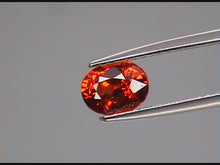Laden und Abspielen von Videos im Galerie-Viewer, E1034 Spessartit Granat 1,29ct.
