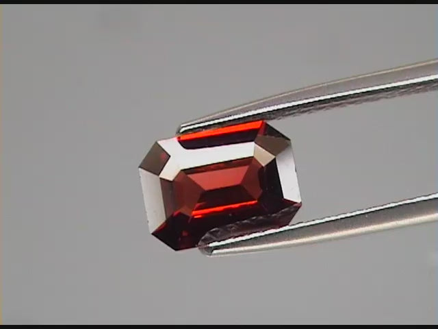E1152 Spinel rot Top 1,56ct.