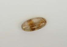 Lade das Bild in den Galerie-Viewer, E939 Gold Rutilquarz 23,30ct.
