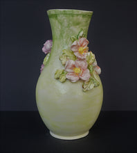Lade das Bild in den Galerie-Viewer, K144 Keramik Vase
