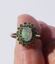 Lade das Bild in den Galerie-Viewer, S971 Silberring 925 mit Opal und Chrom Diopsid
